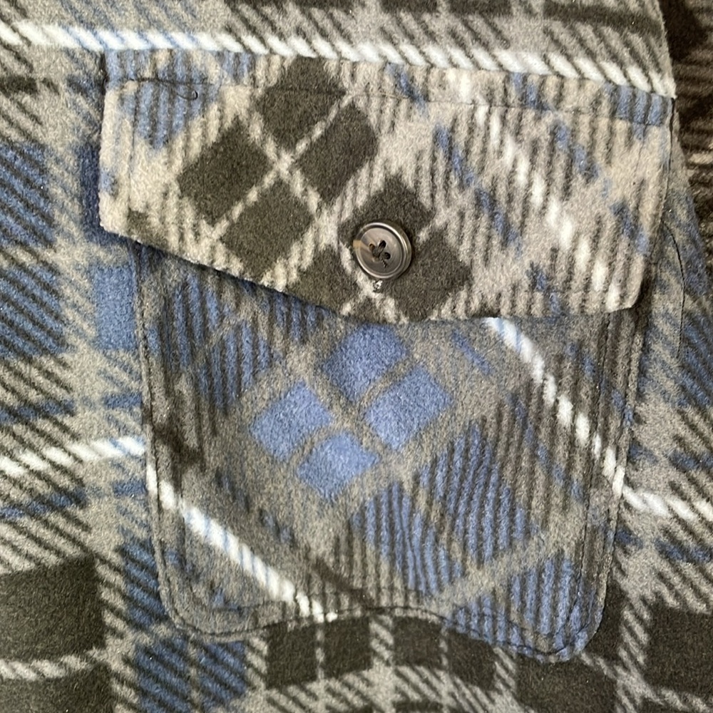 Freedom Foundry Blue and Gray Plaid Super Plush Men's Shirt Jacket - Size XXL - Picture 4 of 15